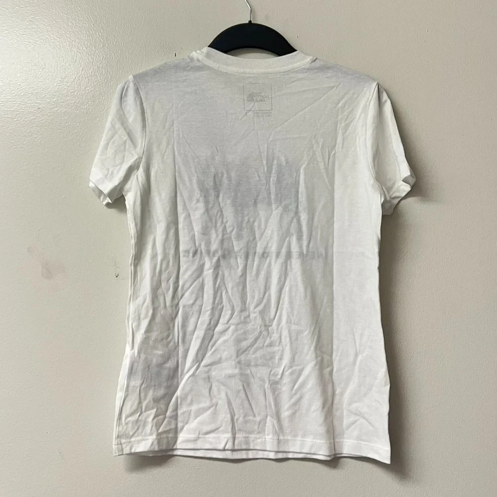 The North Face Women's Short Sleeve Pony Wheels‎ Tri-Blend Tee/White Small NWT - Picture 5 of 6